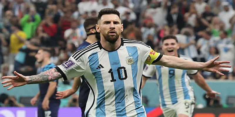 Cầu thủ huyền thoại Messi - vĩ nhân trong làng túc cầu