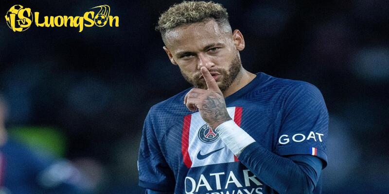 Cầu thủ xuất sắc Neymar đến từ Brazil